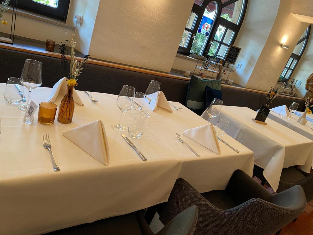 Herzogskelter Restaurant Hotel 居格林根 外观 照片