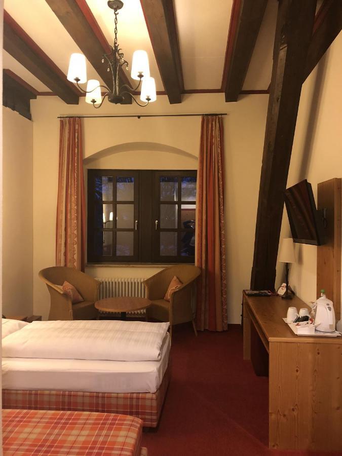 Herzogskelter Restaurant Hotel 居格林根 外观 照片