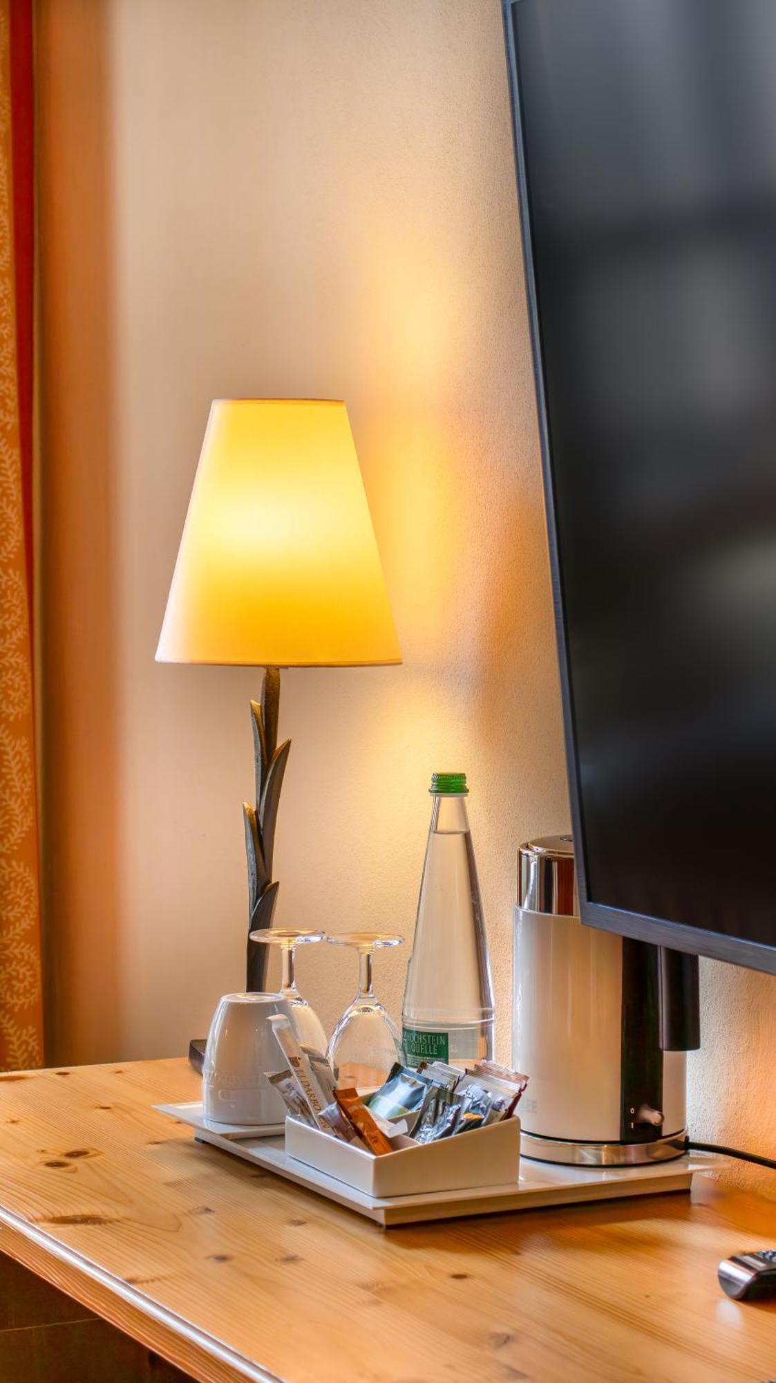 Herzogskelter Restaurant Hotel 居格林根 外观 照片