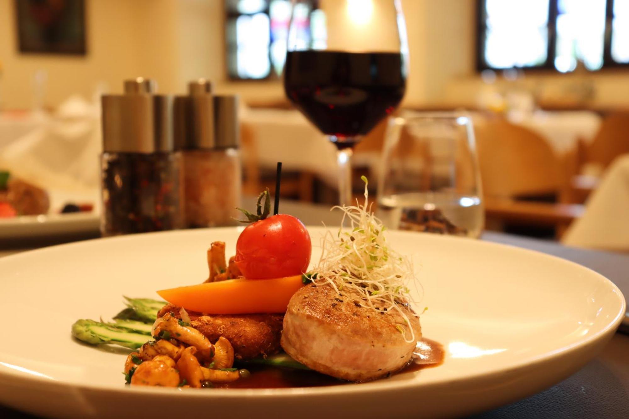 Herzogskelter Restaurant Hotel 居格林根 外观 照片