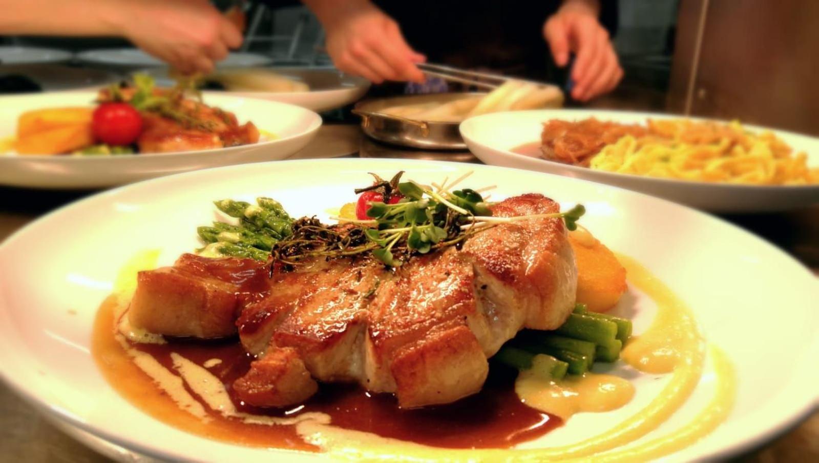 Herzogskelter Restaurant Hotel 居格林根 外观 照片